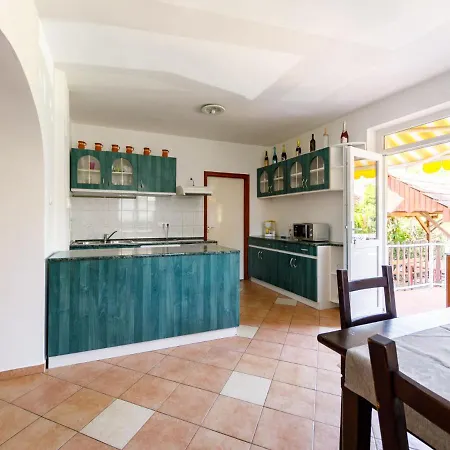 Apartamento Scarlett 1 By Interhome